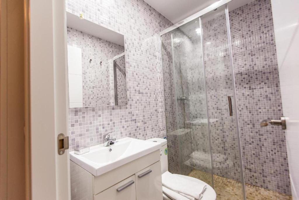 Arce Habitaciones Madrid Bagian luar foto